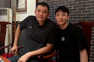 逍遥王！徐杰晒与巩晓彬的合照：四川太好吃 下次再来
