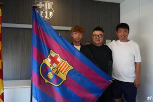 签约拉玛西亚！沪媒谈14岁李昊炎：外界不该把他包装成救世主