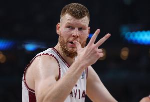 为国征战15年！前NBA球员贝尔坦斯宣布从拉脱维亚国家队退役