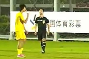 大心脏！赵松源失点后点球大战第1罚命中，比闭嘴手势回击挑衅