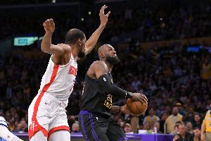 76人纸面实力不输宇宙勇？拉塞尔：得尊重像KD这个级别的人所说的