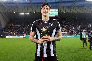 全市场：阿贾克斯想引进扎尼奥洛替代霍茨，乌迪内斯目前不愿放人