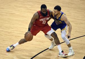 09双雄！过去10个赛季单季三分命中数：库里4度称王 哈登3次登顶