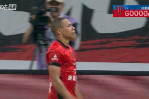 成都“姆巴佩”启动！韦林顿低射破门，蓉城2-1再度领先申花