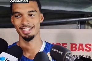 文班亚马：打5号位让我得心应手 霍尔德的绝杀非常棒