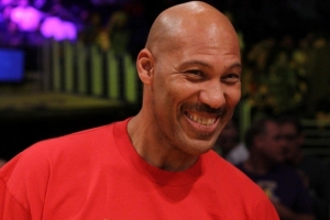 富保罗：球爹将三个儿子中的两个送进NBA已是了不起的壮举
