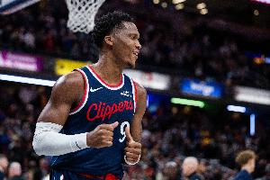 名记：黄蜂与鹈鹕是NBA从未交过奢侈税的两支球队 鹈鹕肯定会避税