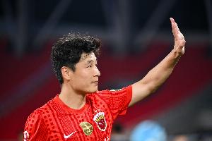 徐根宝：武磊等人还没退役，希望他们退役后回到基地从事青训