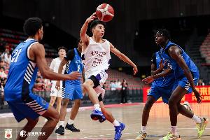 未来杯-清华附中63-71负BV预科学院 郝煊16+4+2+2断 柴涵涌7+10+6