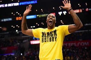 霍华德：NBA的政治和商业让人心累 球员为了下份合同只能取悦球队