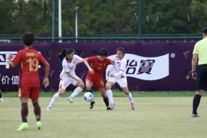 友谊赛-中国女足3-0击败越南女足，下半场连入三球