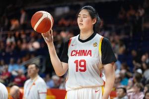 可圈可点！中国女篮首节20-25仅落后法国女篮5分 韩旭独得8分