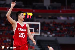 后三节没怎么打！朱俊龙出场8分钟 2中1拿到3分2板1助