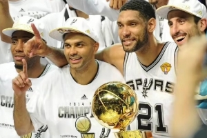 杨毅：14年马刺能赢热火在于后者防守不该夹击 GDP已经下滑了不少