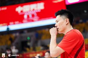 可圈可点！李弘权本届亚运会场均10.7分7.3板 三分命中率38.1%