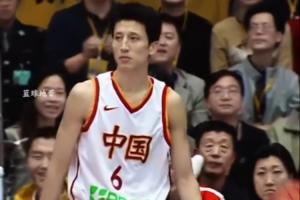 媒体人晒年轻郭士强国家队打球视频：长得非常帅