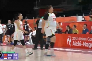 亚运半场战报-中国女篮53-18印尼 张子宇12分 罗欣棫14+4