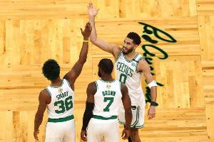 斯玛特：杰伦·布朗这种FMVP也会被这样交易 NBA商业一面令人无奈