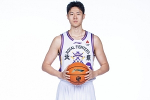 进了国家队确实涨球！赵嘉义20分钟贡献9分4板3助2断