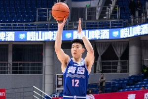 队记：段昂君经过海外特训 明显涨球了 李俊贤能够适应CBA的对抗