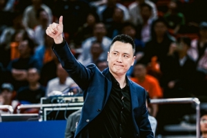 新民晚报：“双冠王”的大鲨鱼目标卫冕？卢伟又放出了烟雾弹