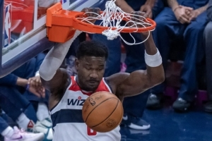 特雷·杨：艾顿做出了极大牺牲 作为状元甘心打替补真的非常无私